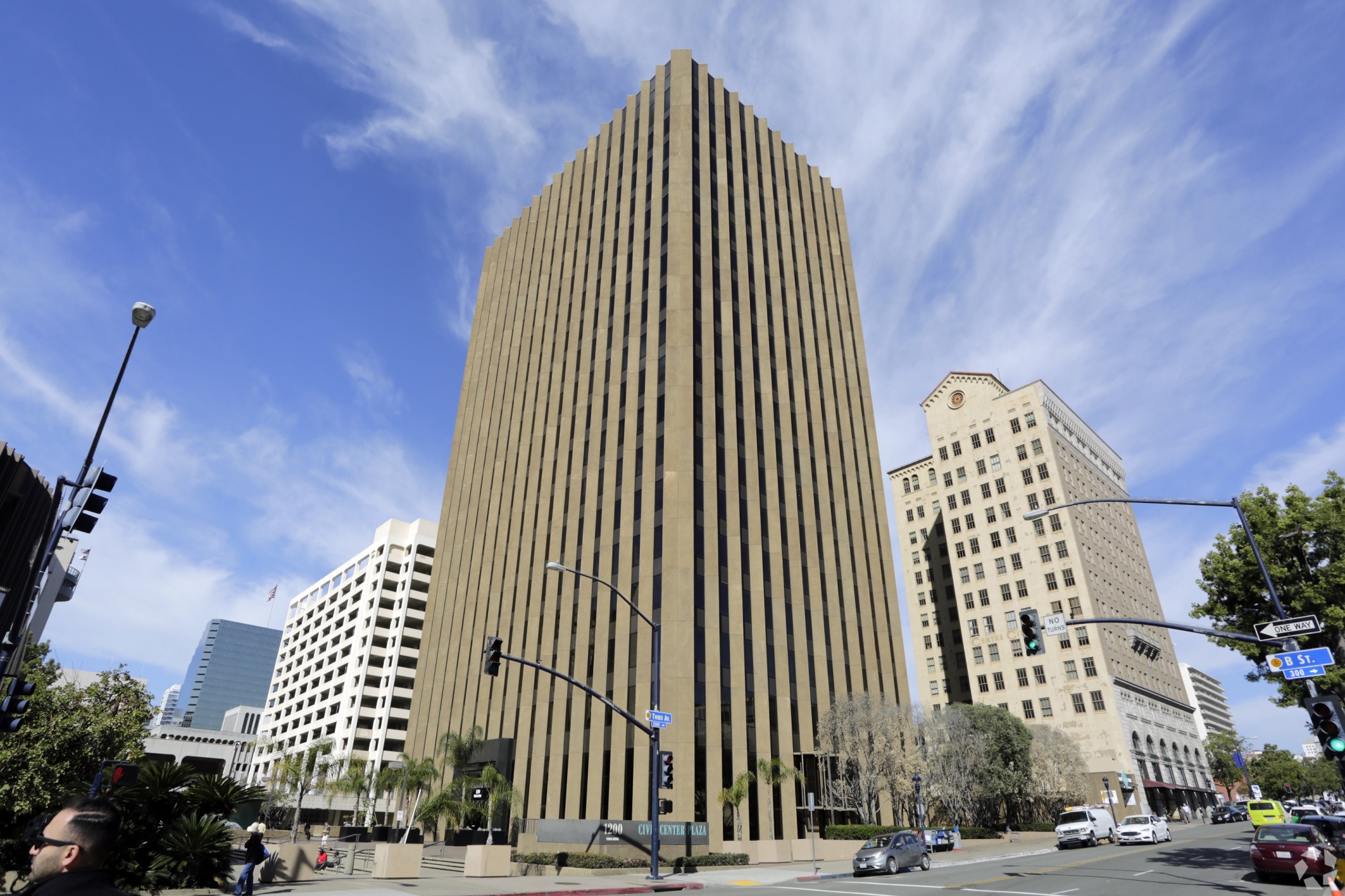 Civic Center Plaza – Commercial Lining